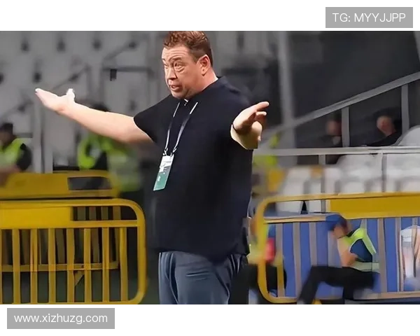 足球明星歪头瞬间引发球迷热议 引爆社交媒体话题风潮